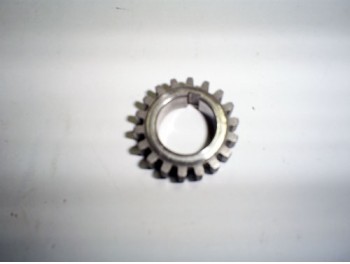 MF059 Pinion Aparat Massey Ferguson Z13