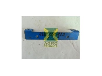 4241020832 уголок установ.